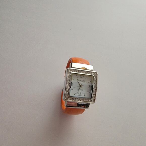 Vintage Watches Retro Orange Cuff Bracelet Watch Bold Chrome Case Unisex Style - Picture 5 of 10